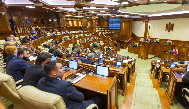 Парламент Молдови підтримав вихід країни з СНД